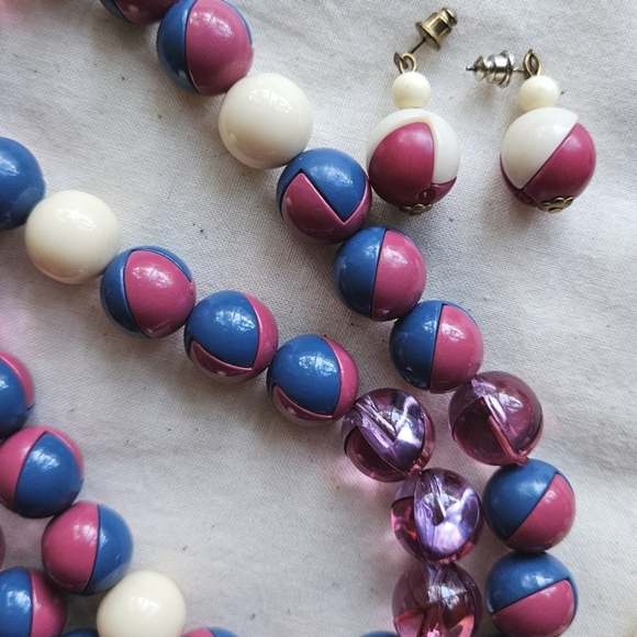 Vtg 80s Set Acrylic Beaded Necklaces & Earrings. - Picture 3 of 4